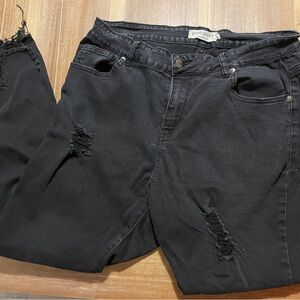 Women's Black Skinny Jeans